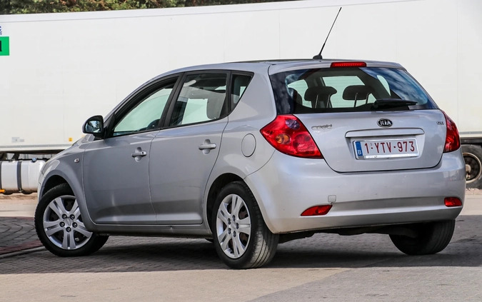 Kia Ceed cena 13900 przebieg: 214435, rok produkcji 2009 z Polanica-Zdrój małe 667